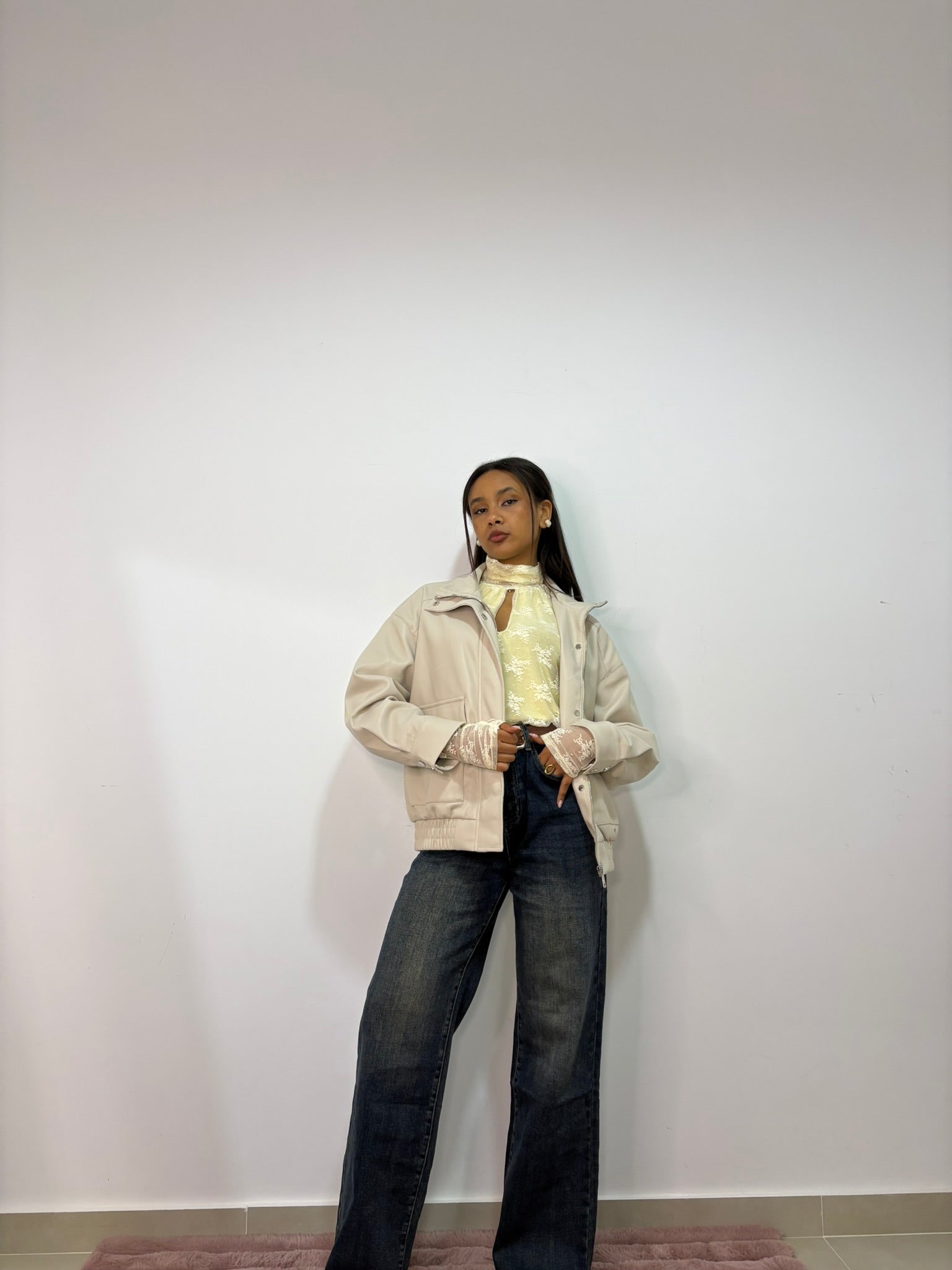 BOMBER IN ECOPELLE -  " NOIR & CREME"
