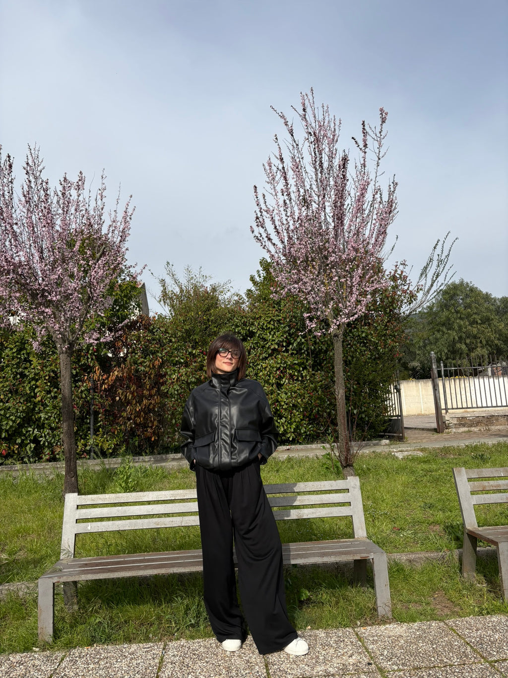 BOMBER IN ECOPELLE -  " NOIR & CREME"