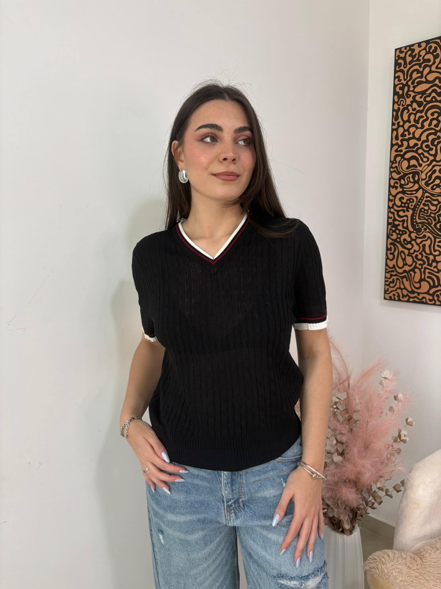 T-SHIRT IN FILO CON SCOLLO A V - " MINIMAL"